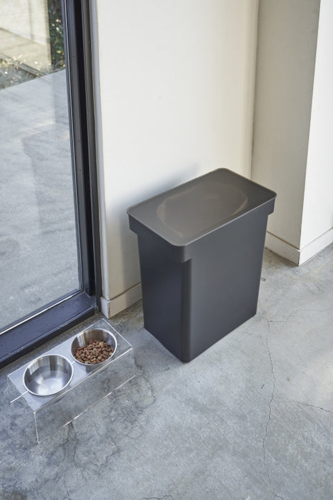 Yamazaki Tower Container dierenvoer 12kg