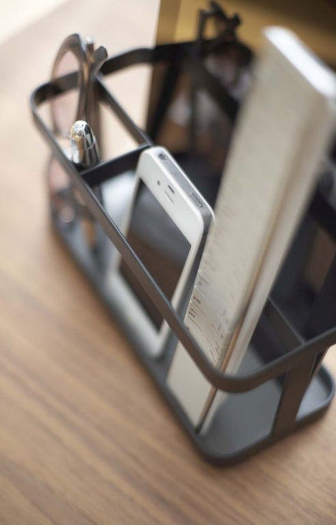 Yamazaki Tower Tablet & afstandsbedieningrek