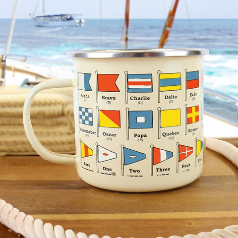 Gift Republic Mok emaille - Enamel Mug - Nautical Flags