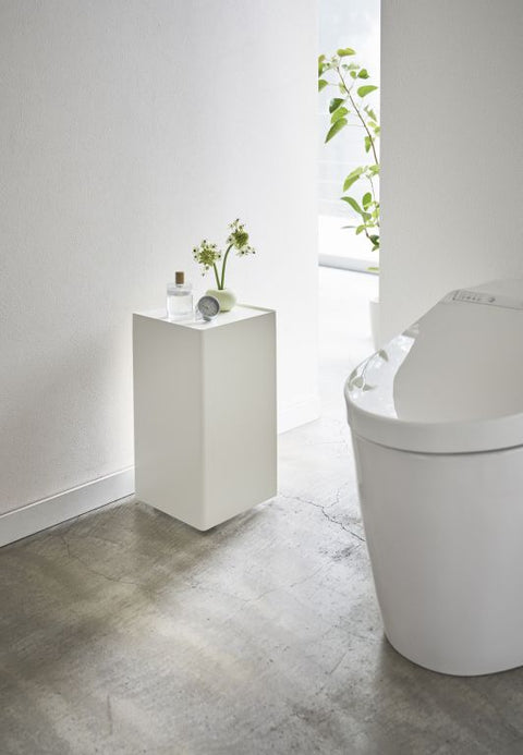 Yamazaki Tower Toiletrolhouder op wielen