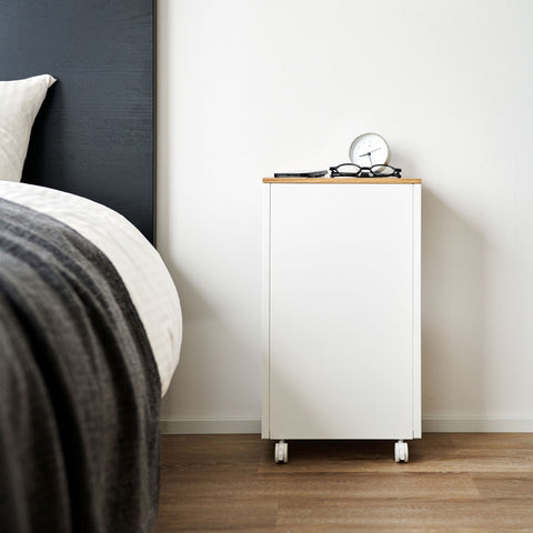 Yamazaki Tower Bijzettafel op wielen semi gesloten