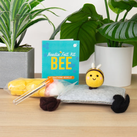 Gift Republic DIY kit - Bee Needle Felting