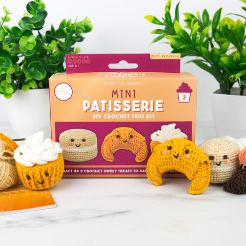 Gift Republic DIY kit - Pocket Crochet Crafts - Mini Patisserie