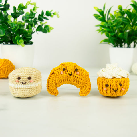 Gift Republic DIY kit - Pocket Crochet Crafts - Mini Patisserie
