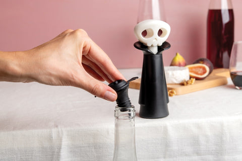 Ototo Vacuümpomp met wijnstoppers Spookelier